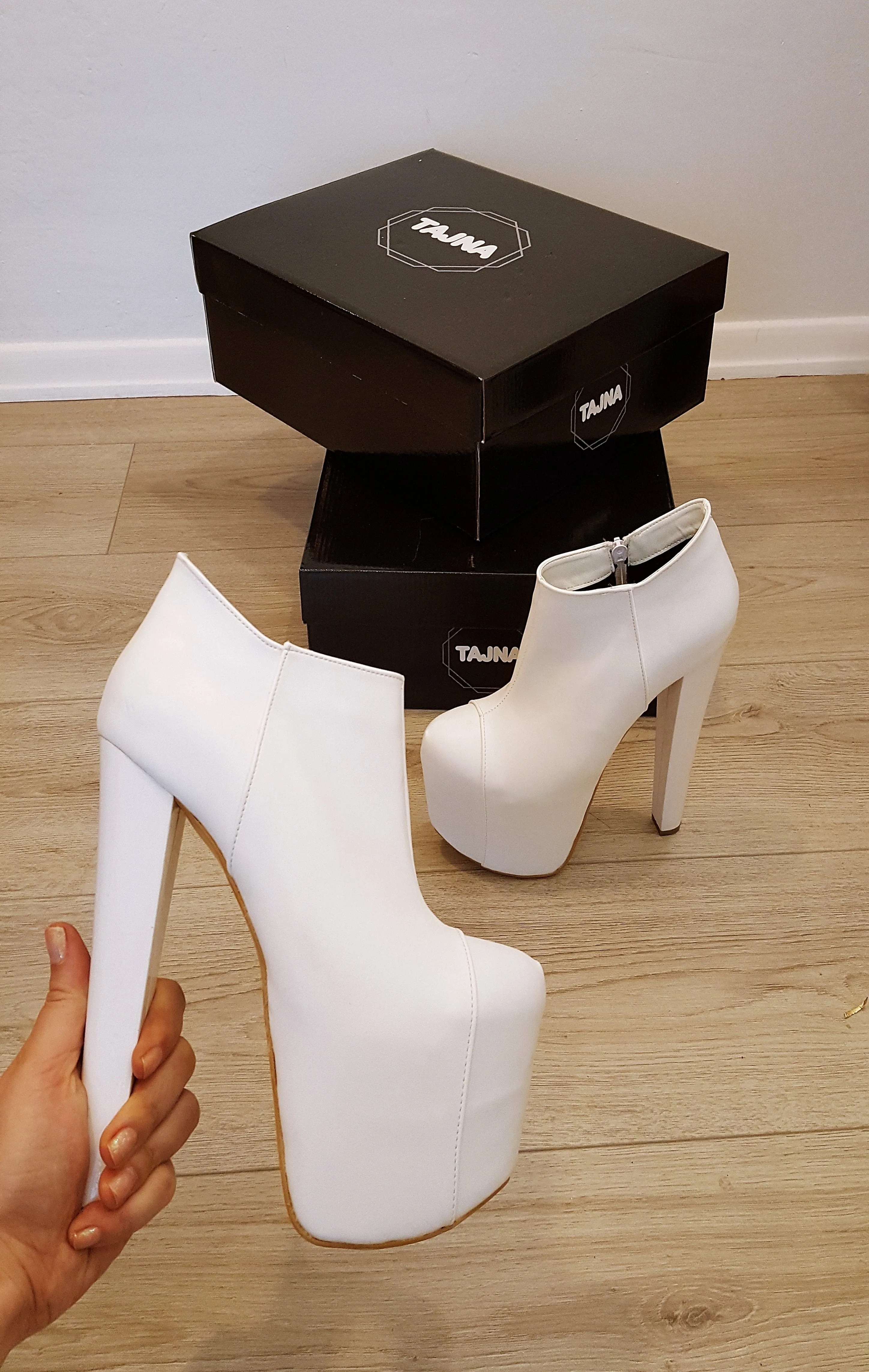 Ankle White Faux Leather 19 cm Platform Booties