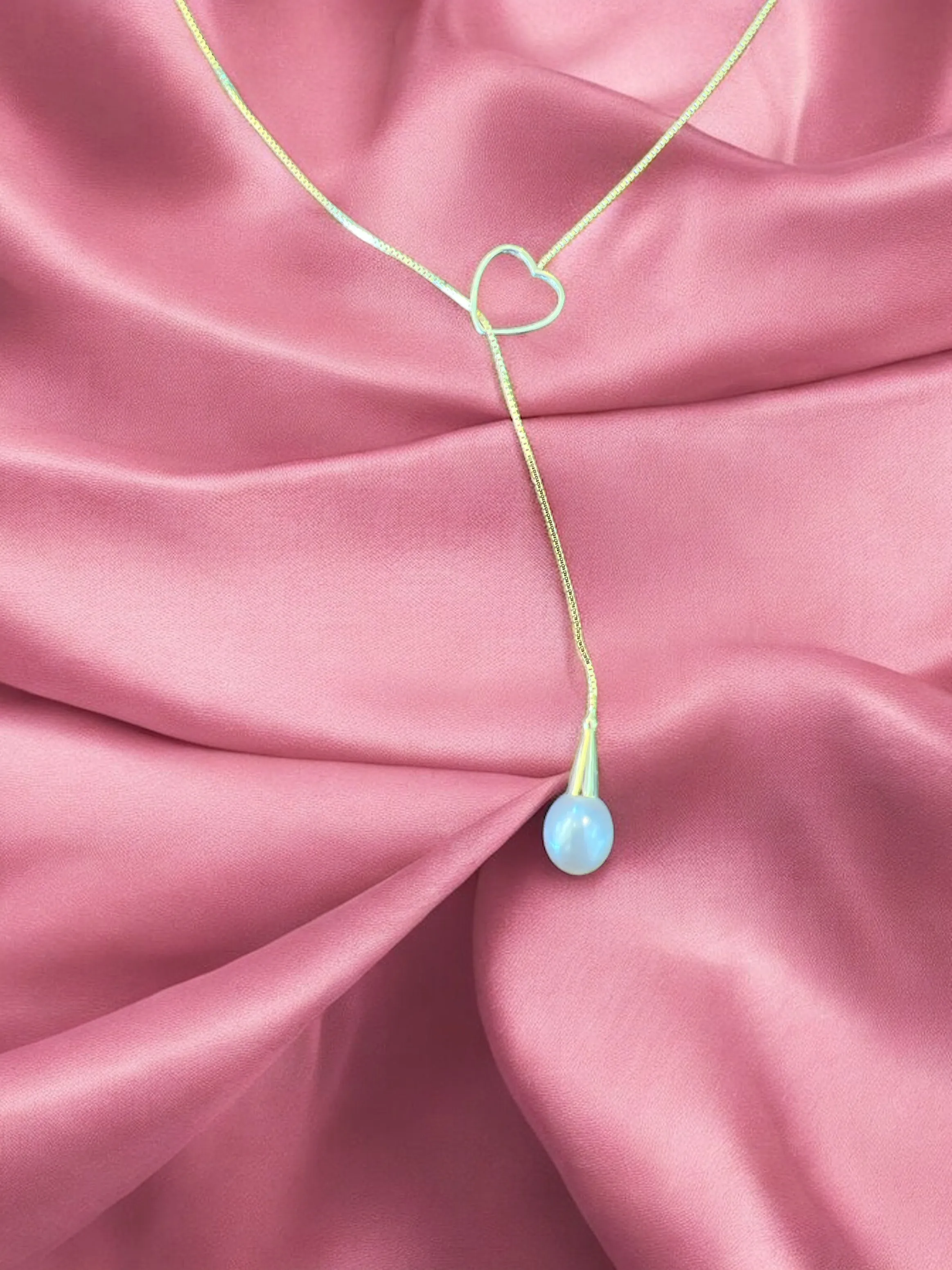 Pearl Heart Thread Necklace