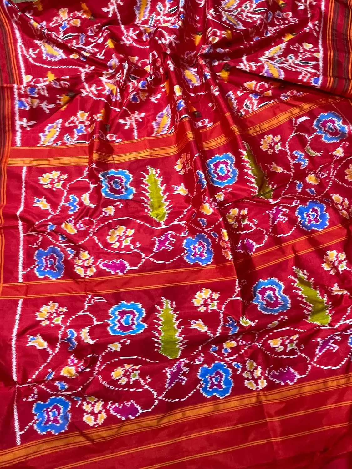 Stunning Red Handloom Pochampally Single Ikat Pure Silk Saree